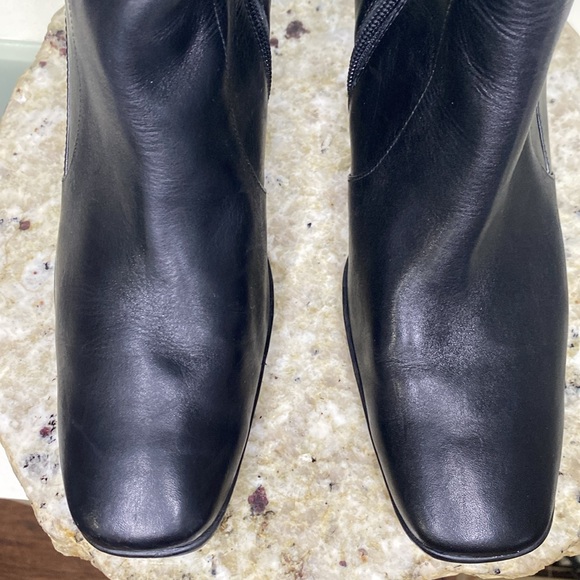 Bellini Black Leather WILSON Knee High Buckle Accent Heeled Boots Women’s Sz 8W - Picture 6 of 16